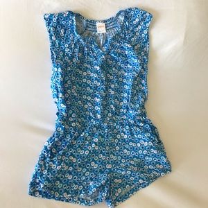 Girls 5t shorts and ruffle sleeve romper